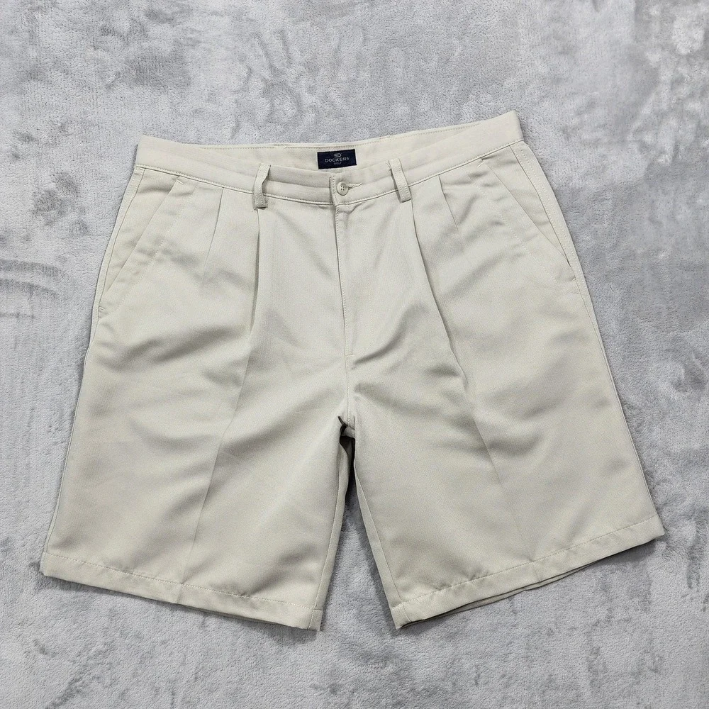 Dockers Golf Shorts Mens 36 Beige Pleated Microfiber Chino Relaxed 10 Inseam